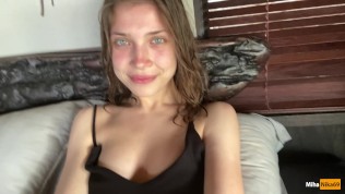 Very Risky Sex With A Petite Cutie – 4K 60FPS Girl Selfie
